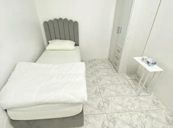 Single Bed Hosted By Dinar Apartments